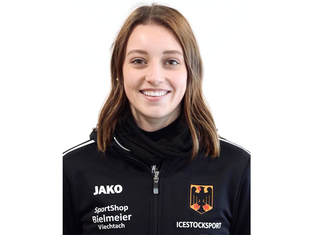 <h3>Alina Mayer</h3><p>Eisstock</p><p><strong>Weltmeisterin Team Ziel,</strong><br /><strong>Deutsche Meisterin Ziel U23</strong></p>