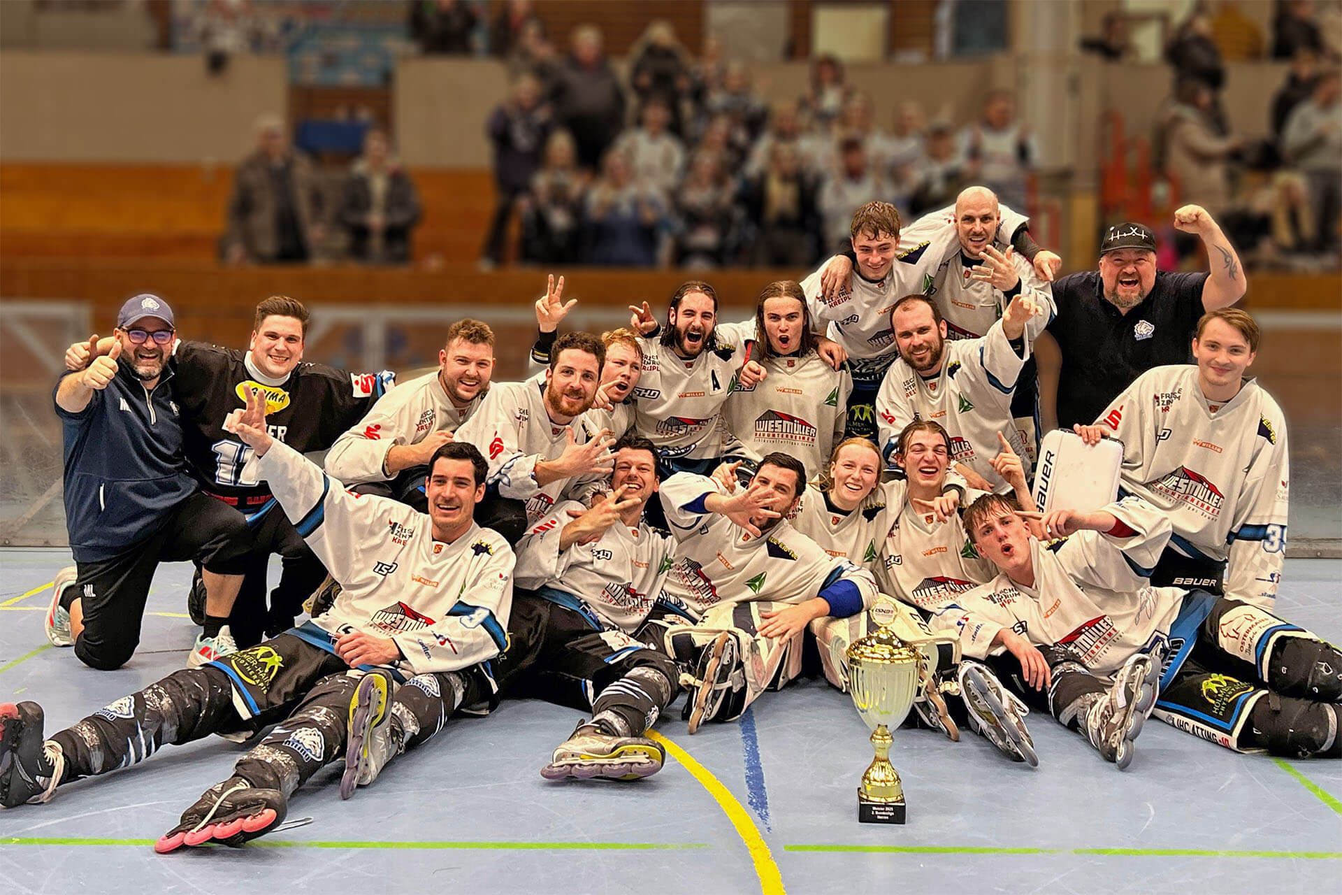 <h3>IHC Atting U19</h3><p>(Inlinehockey)</p><p><strong>Deutsche Meister, 2. Platz Europacup der Landesmeister</strong></p>